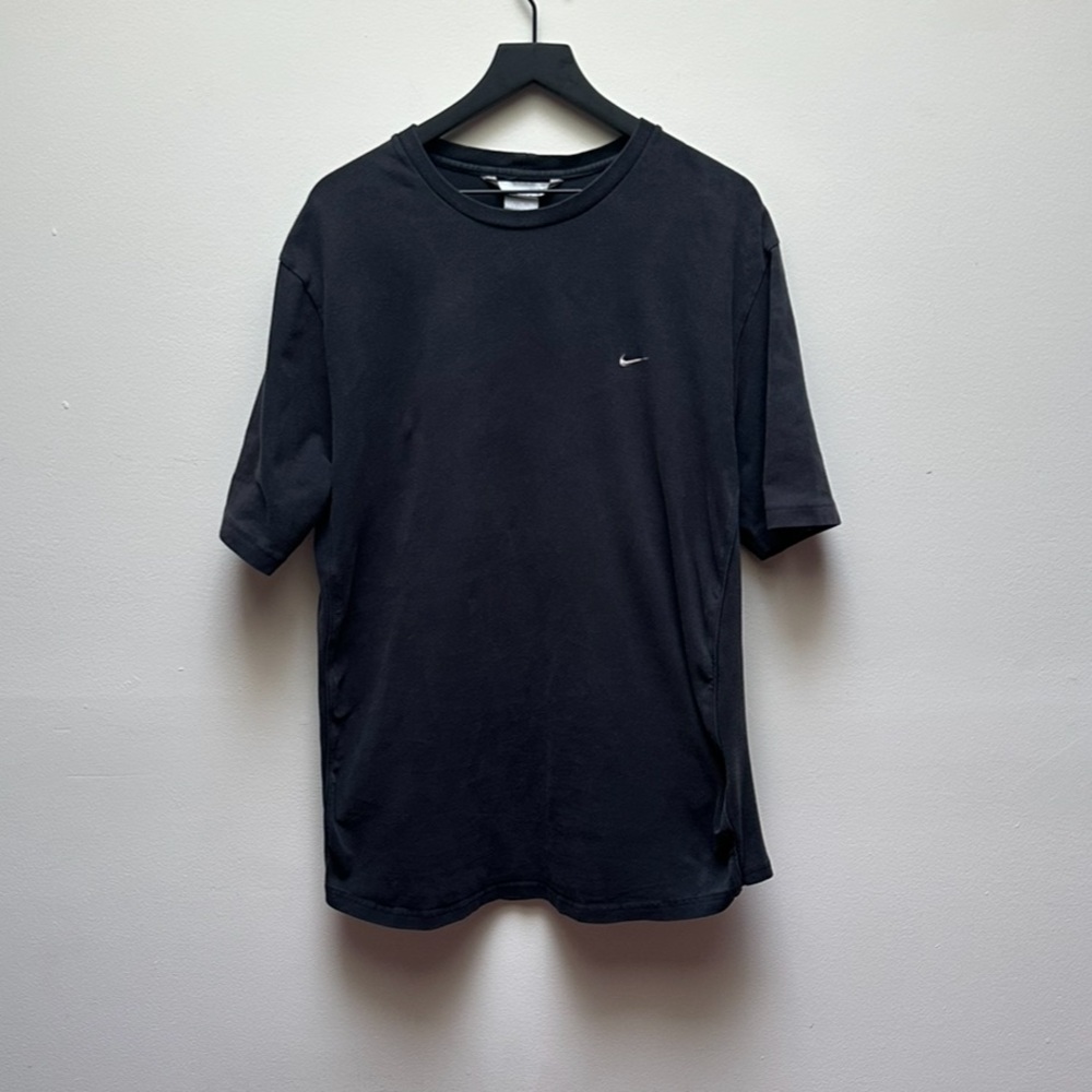 Y2K Nike Black Essential T-Shirt